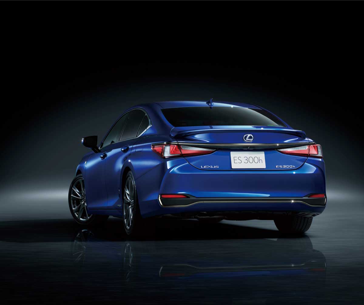 LEXUS、新型「ES」