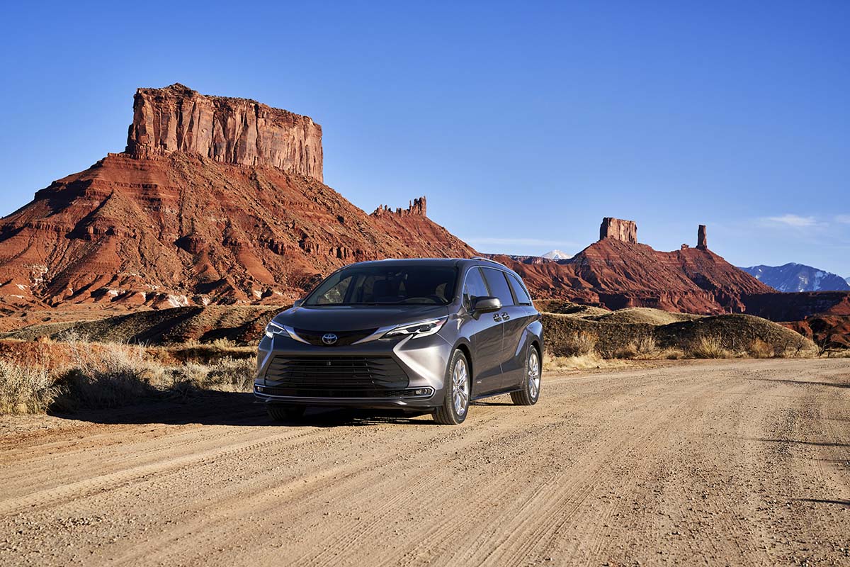 2021_Toyota_Sienna_Platinum