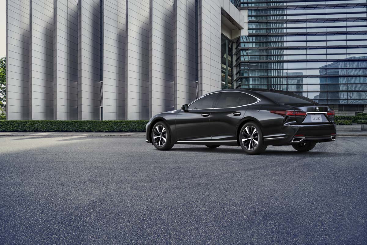 2021 LEXUS LS